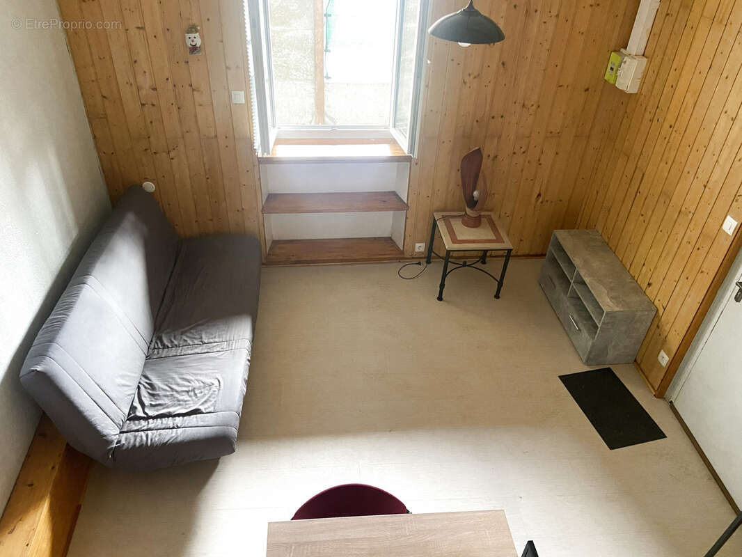 Appartement à YENNE