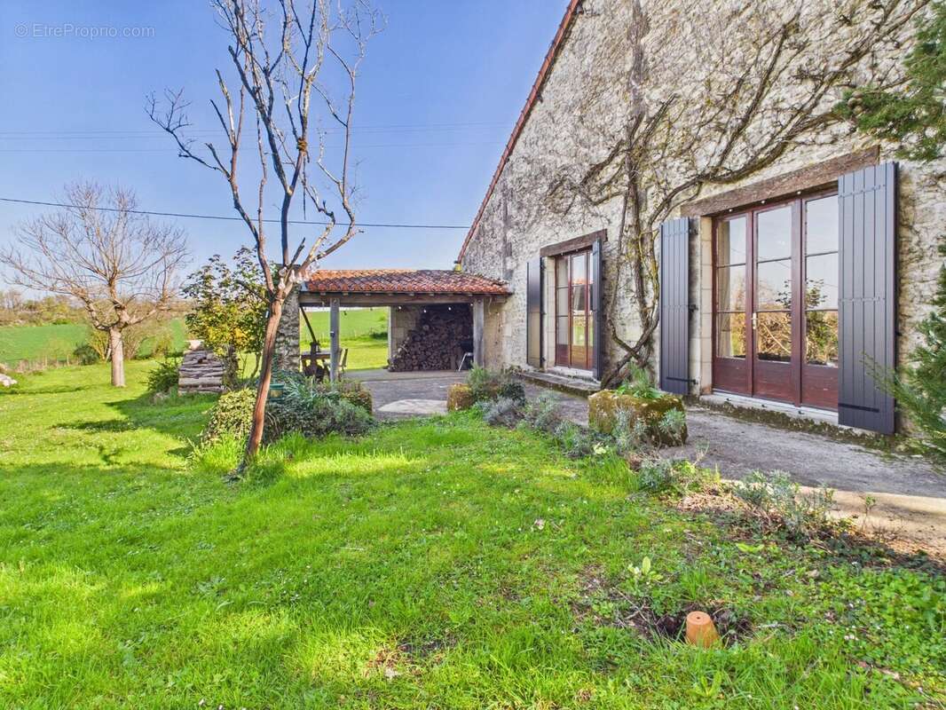 Maison à BOUTEILLES-SAINT-SEBASTIEN