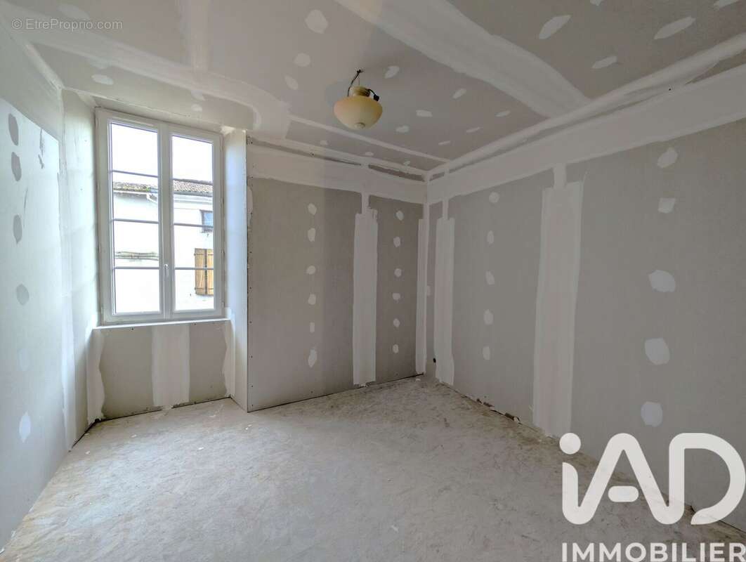 Photo 5 - Appartement à BEAUVAIS-SUR-MATHA