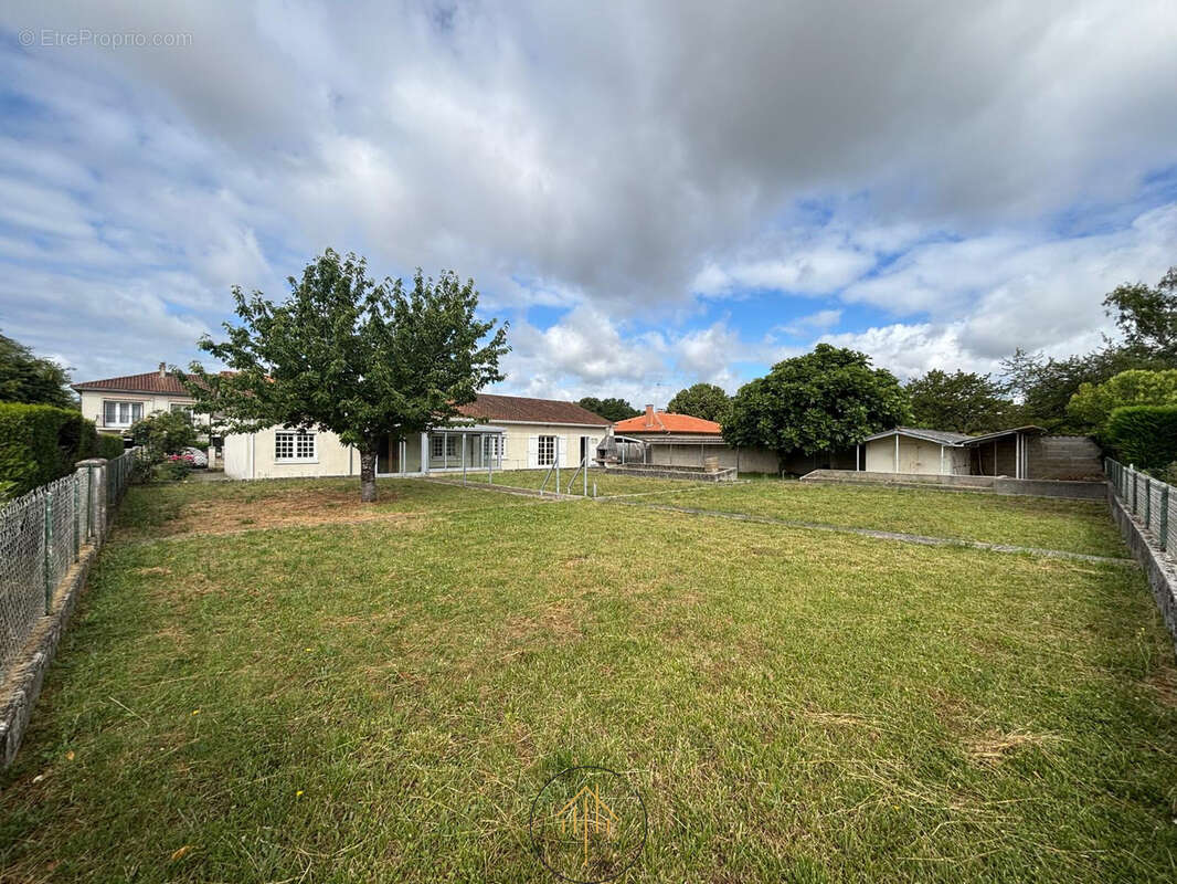 Maison de plain-pied - 140 m2 - 6 chambres - terrain clos - photo 19