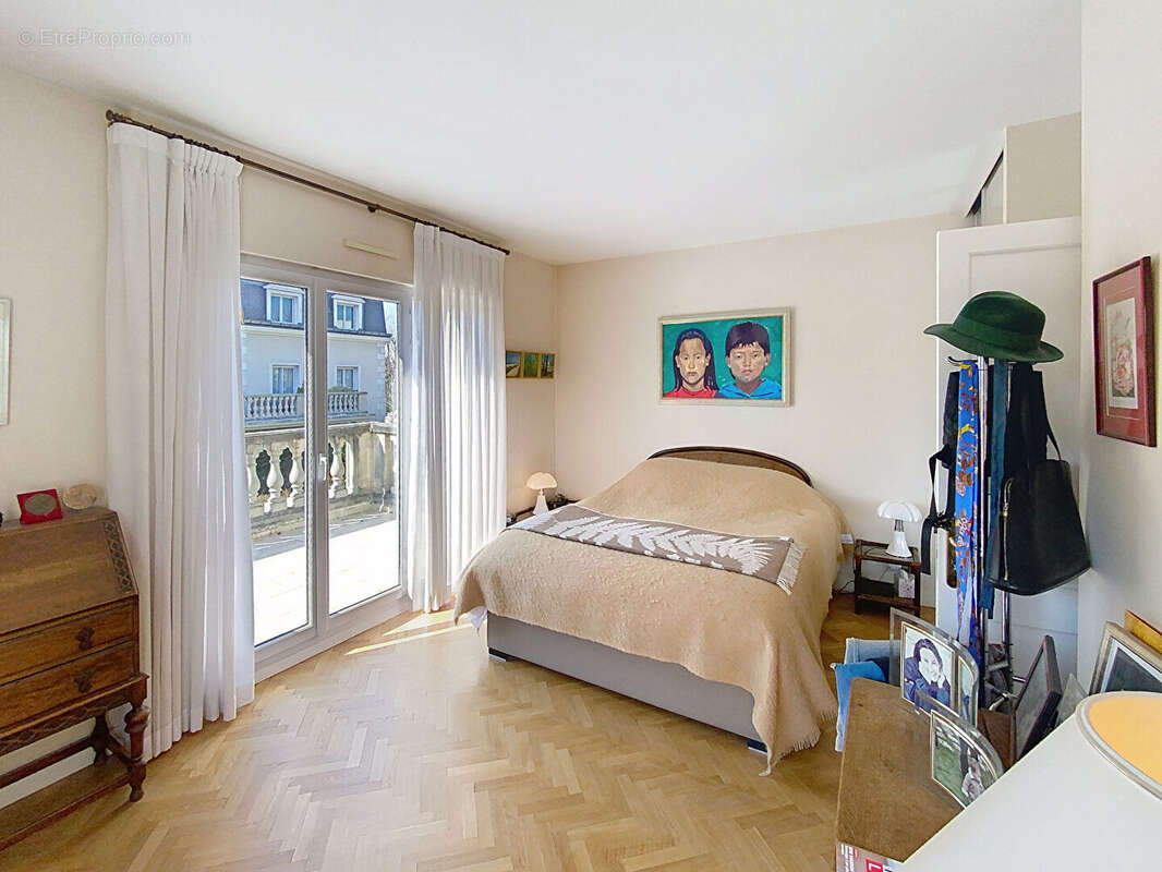 APPARTEMENT D EXCEPTION  DUPLEX 5 /6 pièces  avec terrasse privative de 27m² et jardin privatif - photo 5
