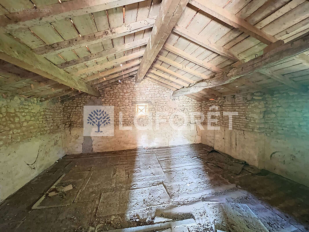 Maison à SAINT-LOUP-LAMAIRE