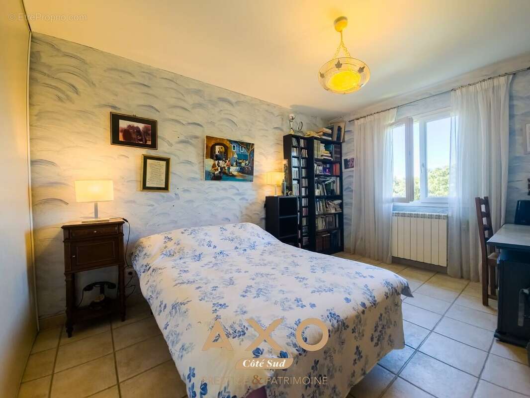 Maison à ROGNES
