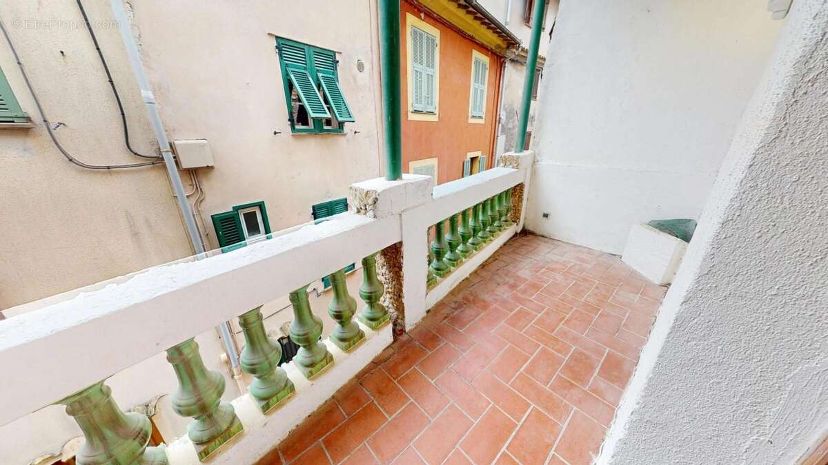 Appartement à ROQUEBRUNE-CAP-MARTIN