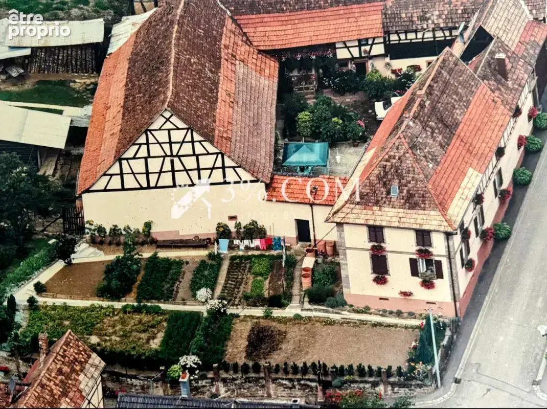 3%COM Corps de ferme à rénover avec dépendance et jardin sur - photo 11