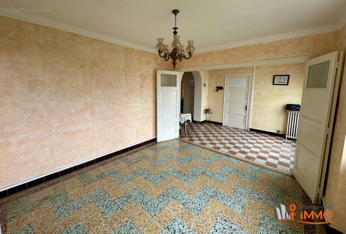 Maison à ANNOISIN-CHATELANS