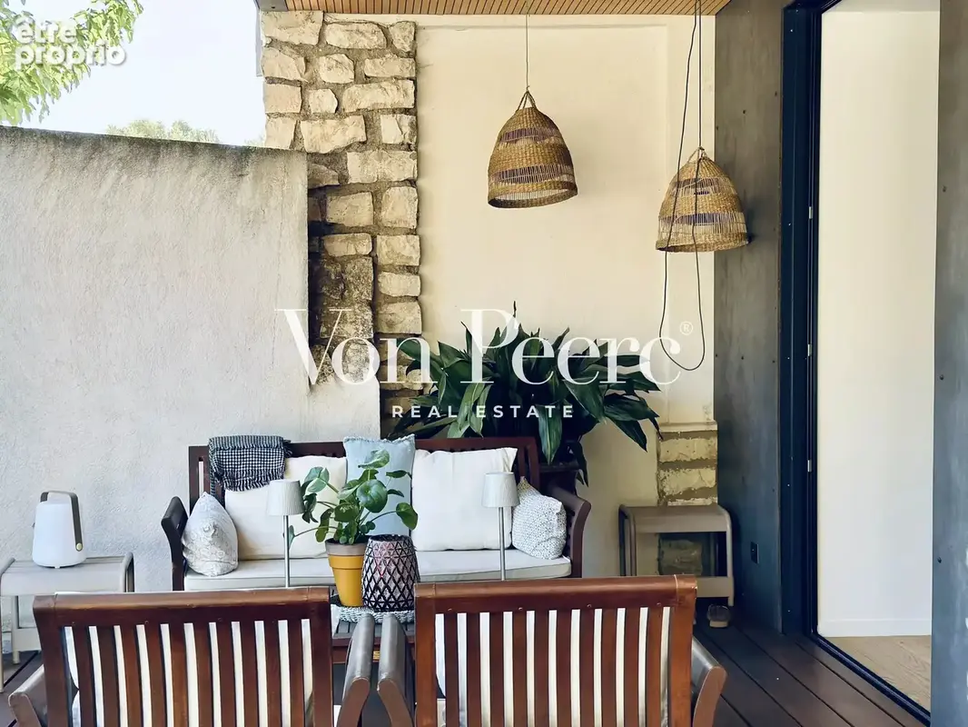 Maison contemporaine rénovée avec bassin fontaine - photo 23