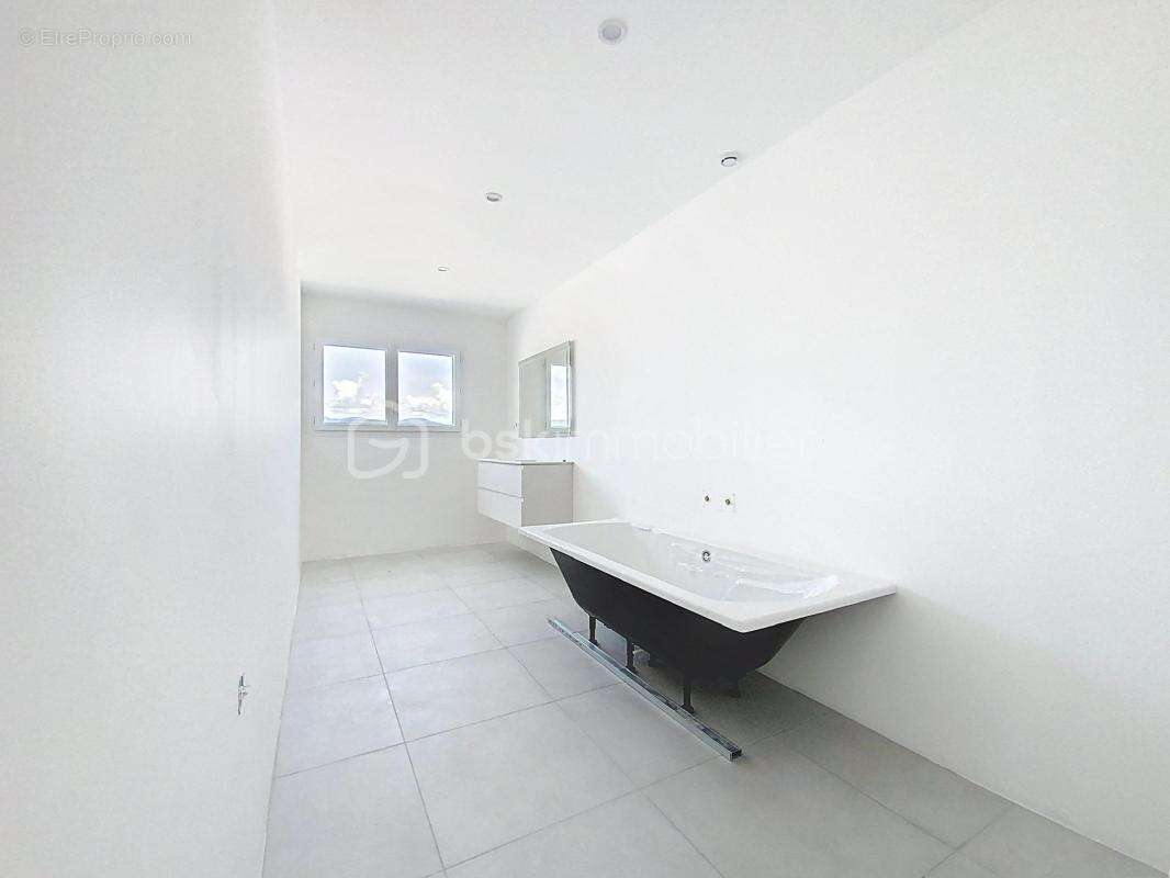 Maison à CESSENON-SUR-ORB