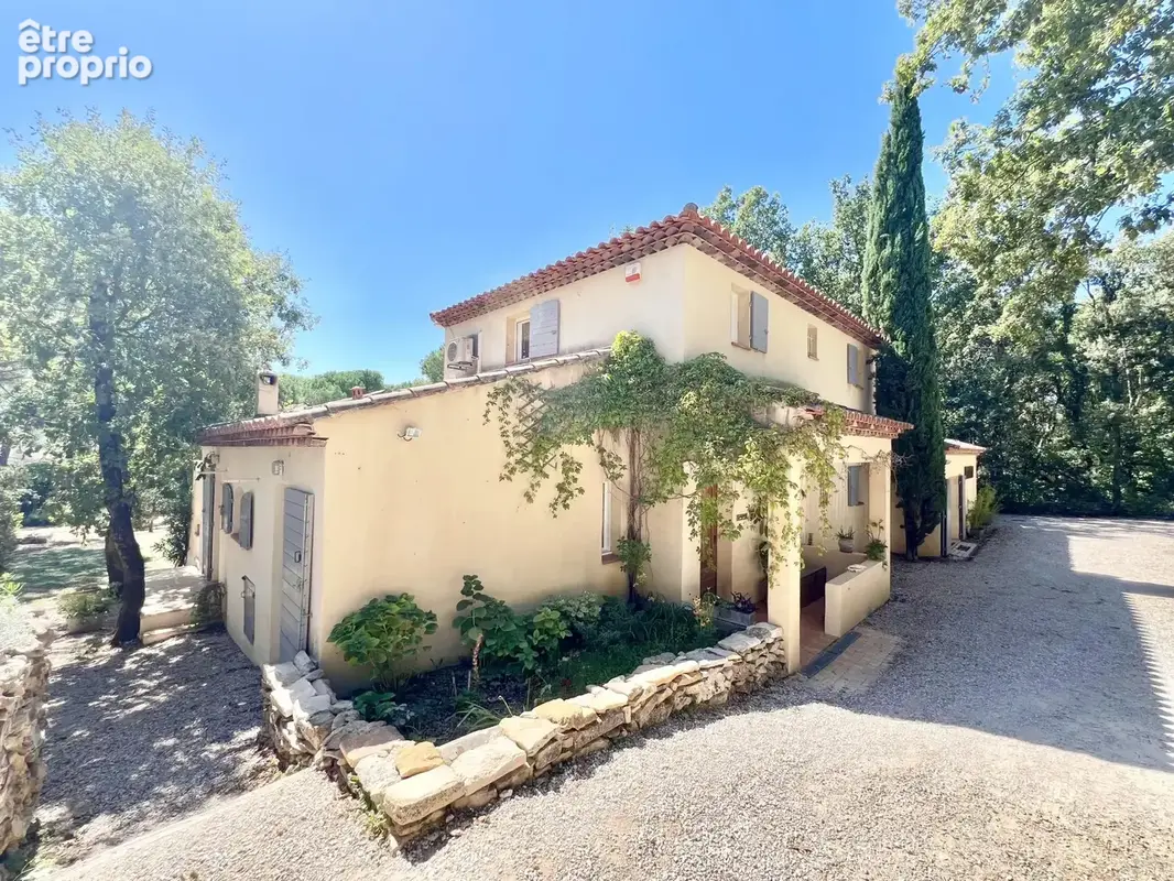 Bastide provençale de charme de 183.51 m² sur 1 980 m² de terrain paysagé avec piscine - photo 29