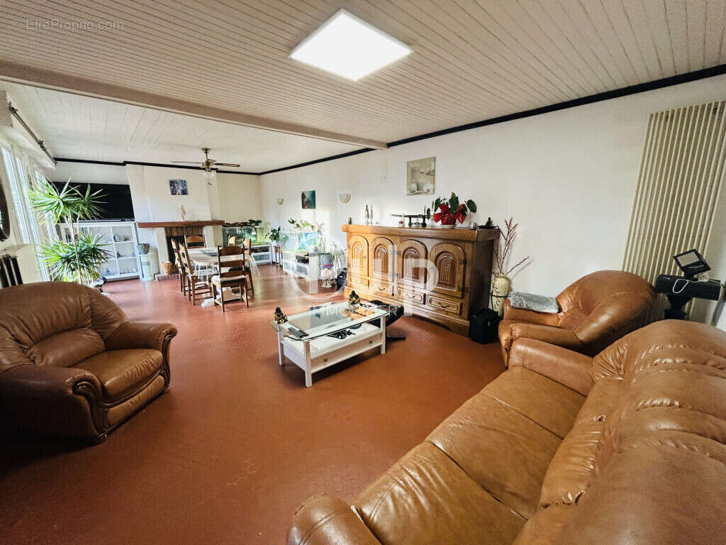 Maison à SIN-LE-NOBLE