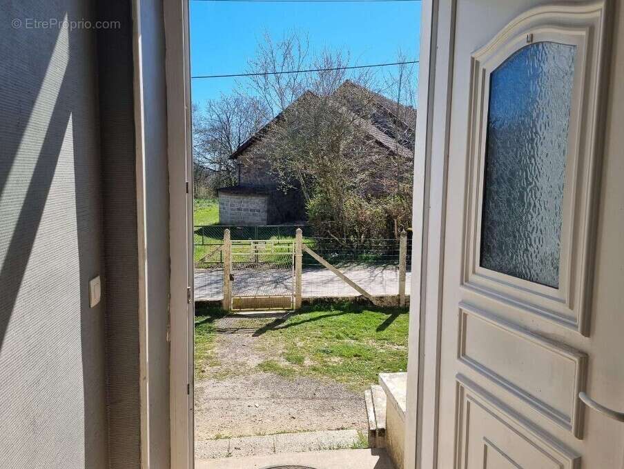 Maison 110 m² à Nouziers  - photo 12