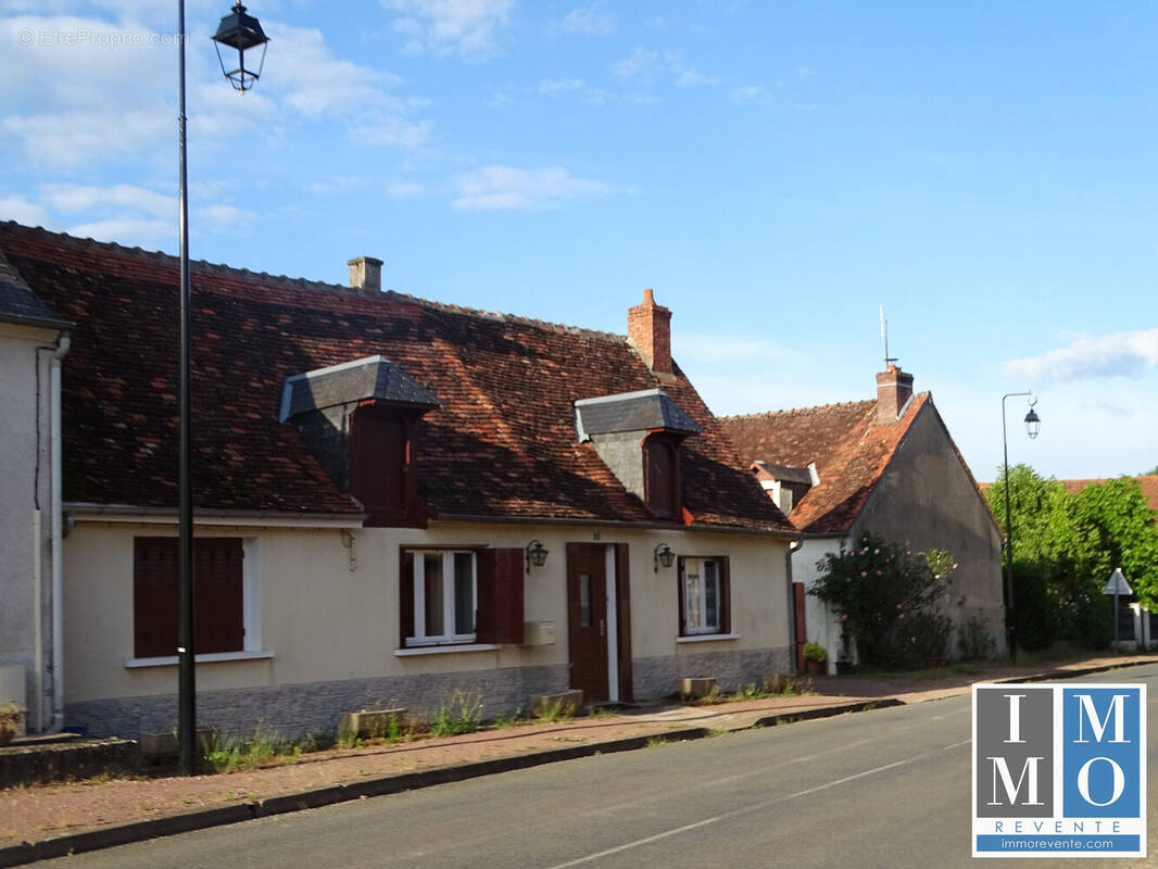 Maison à JUSSY-CHAMPAGNE