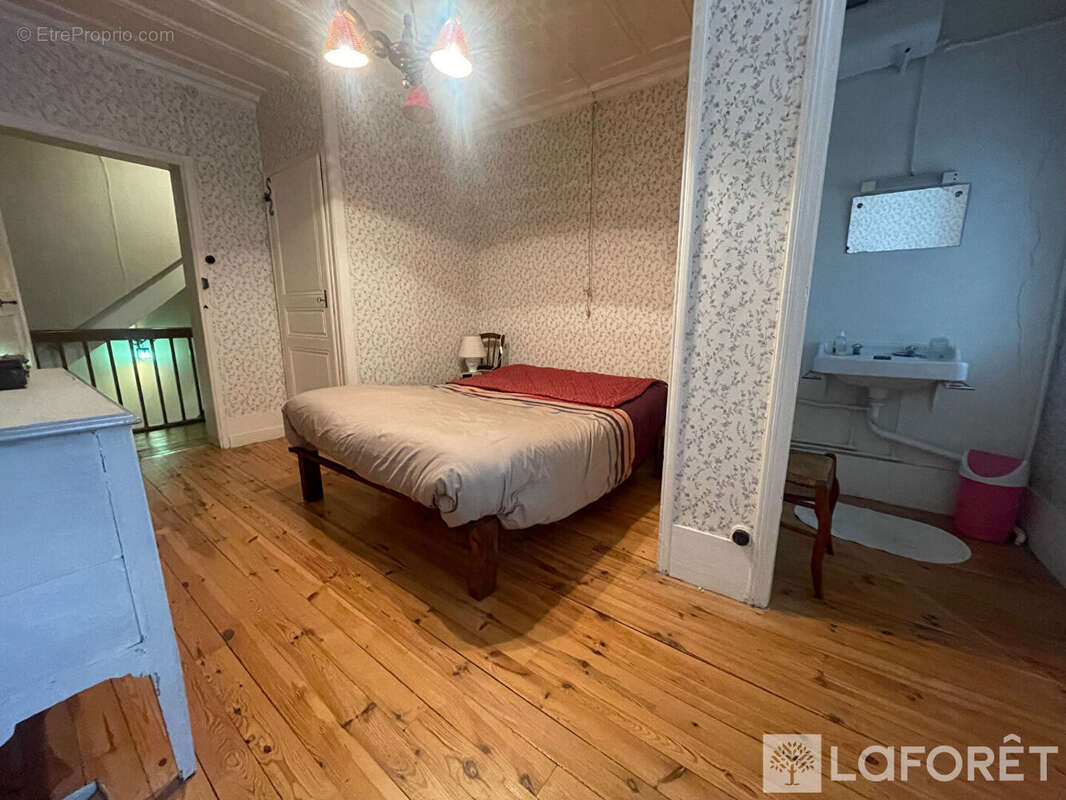 Maison avec cour et garage paulhaguet - photo 5