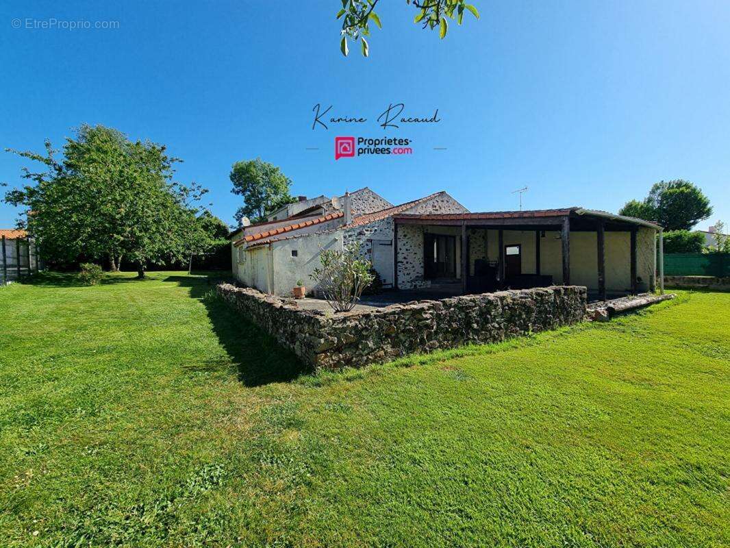 Maison à VENANSAULT