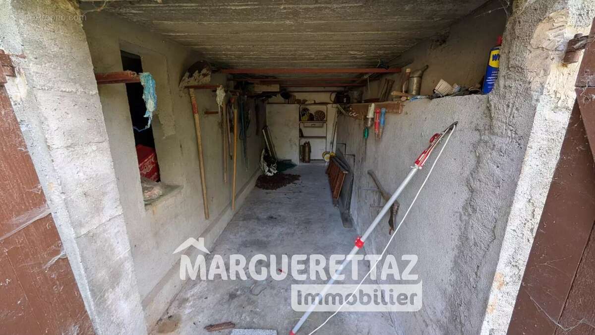 Maison à SAINT-JEAN-DE-THOLOME