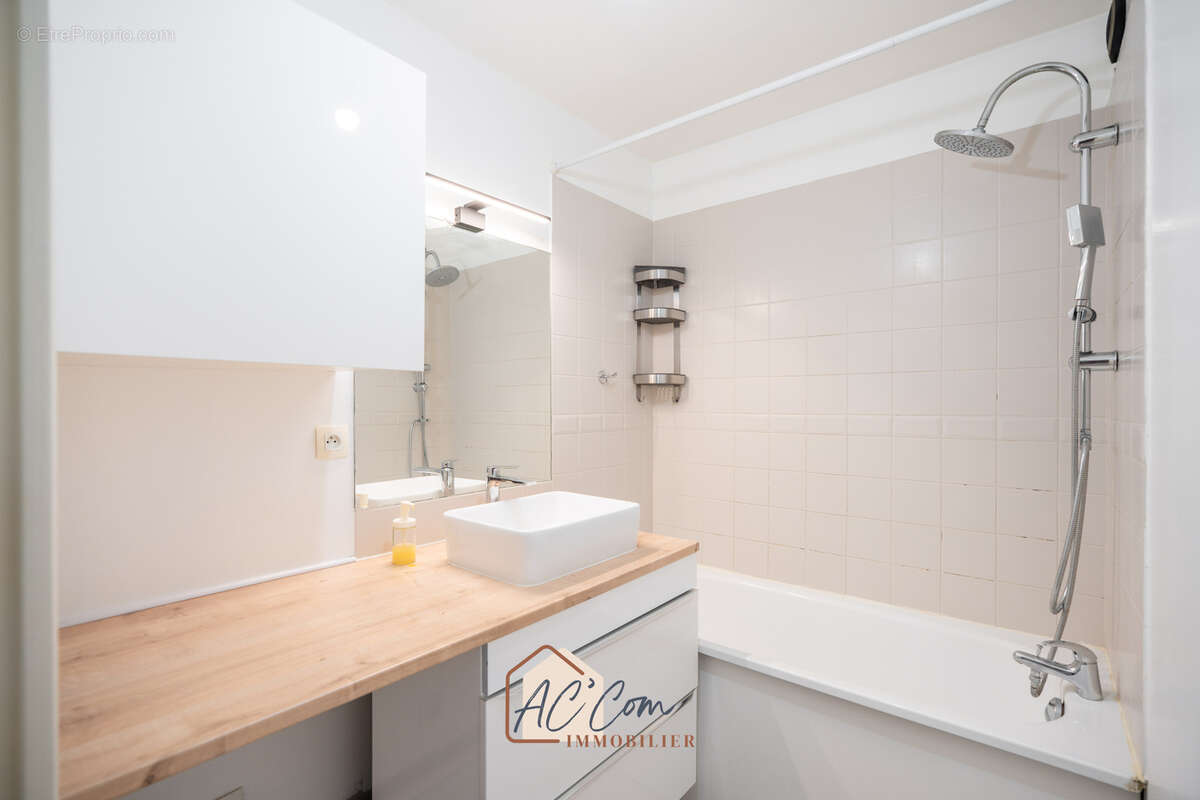 Appartement t4 79.65m2 en dernier etage avec terrasse et 2 parking en sous-sol - photo 11