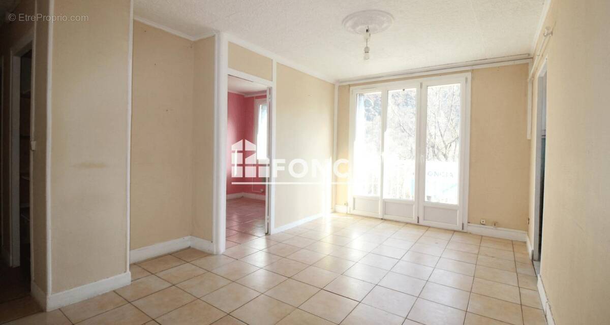 Appartement à VIZILLE