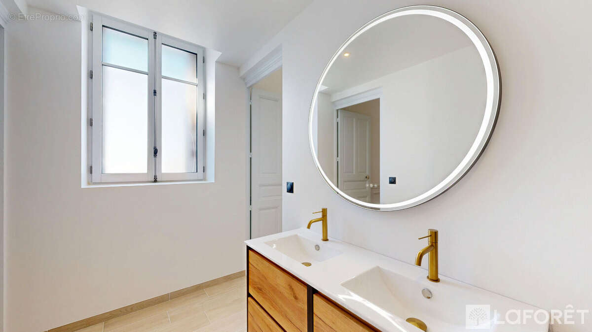 Appartement à MOULINS