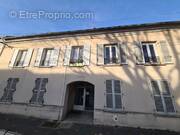 Appartement à VAUJOURS