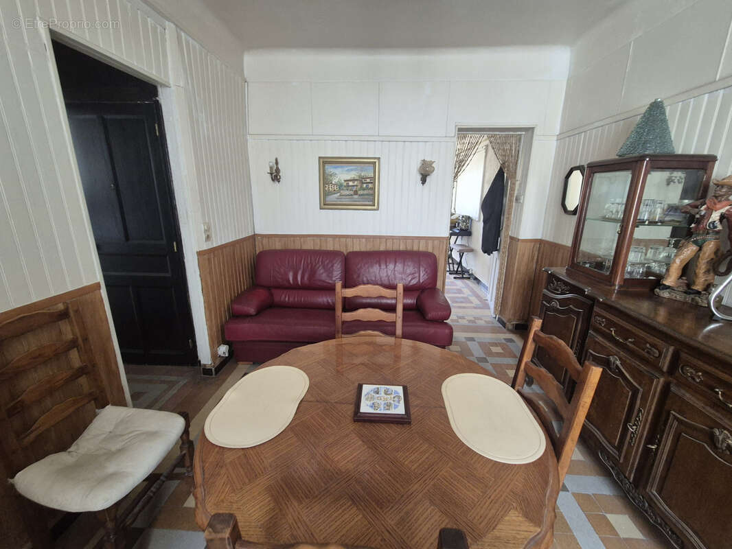 Toulon Ouest - Appartement Type 2 vendu loué - idéal investisseur - Petite copropriété sans charges - photo 2