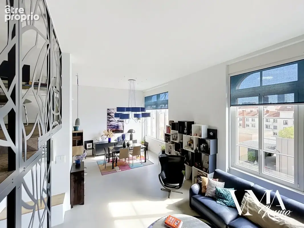 PUVIS DE CHAVANNE / Bel Appartement de 100 m2 rénové et climatisé - photo 12