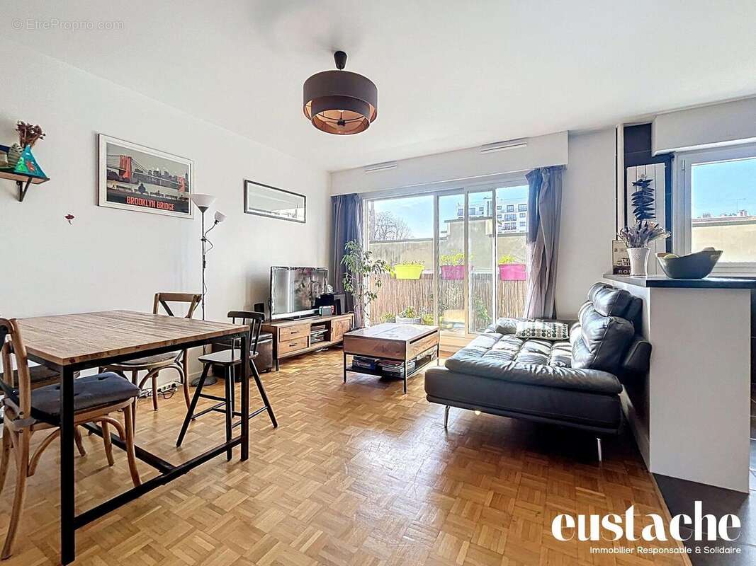 Appartement à PARIS-19E