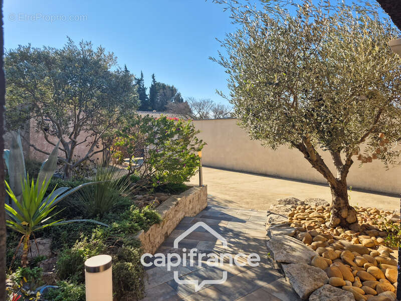 Maison à SAINT-GENIES-DE-COMOLAS