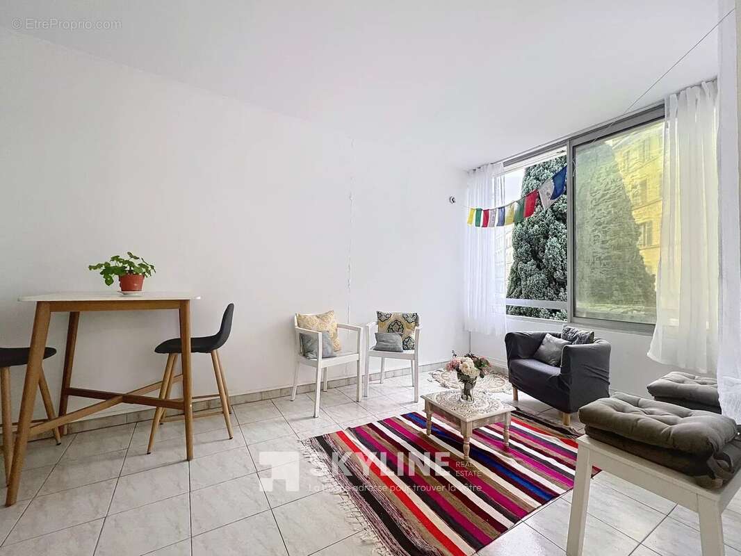Appartement à MARSEILLE-2E