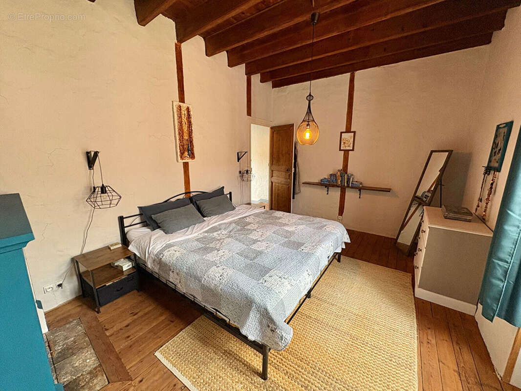 Maison à SAINT-PIERRE-DE-MAILLE