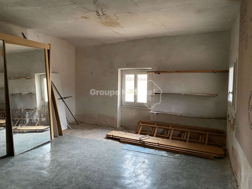 Maison de ville avec fort potentiel - photo 18