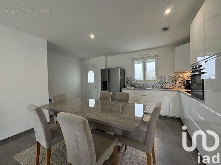 Photo 1 - Maison à LA CHAPELLE-SUR-LOIRE