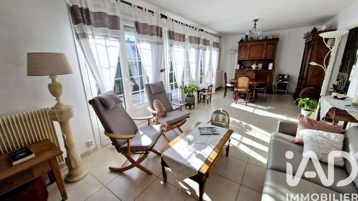Photo 2 - Maison à CHAMPHOL
