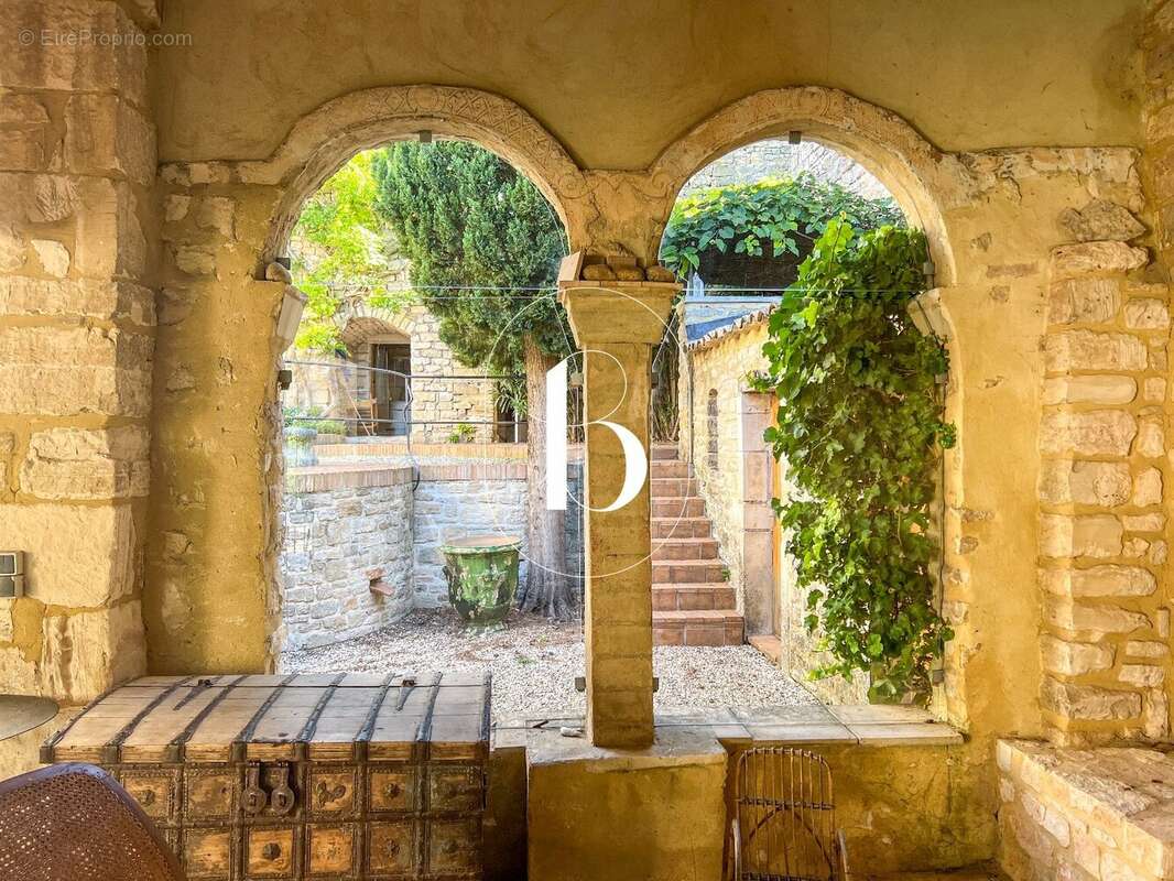 Maison à GOUDARGUES