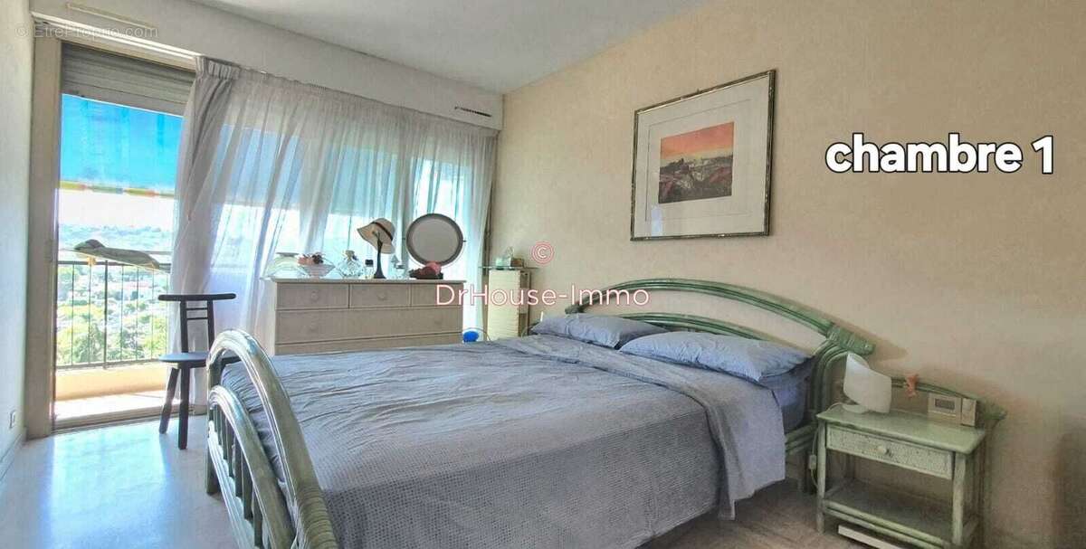 Appartement à MANDELIEU-LA-NAPOULE