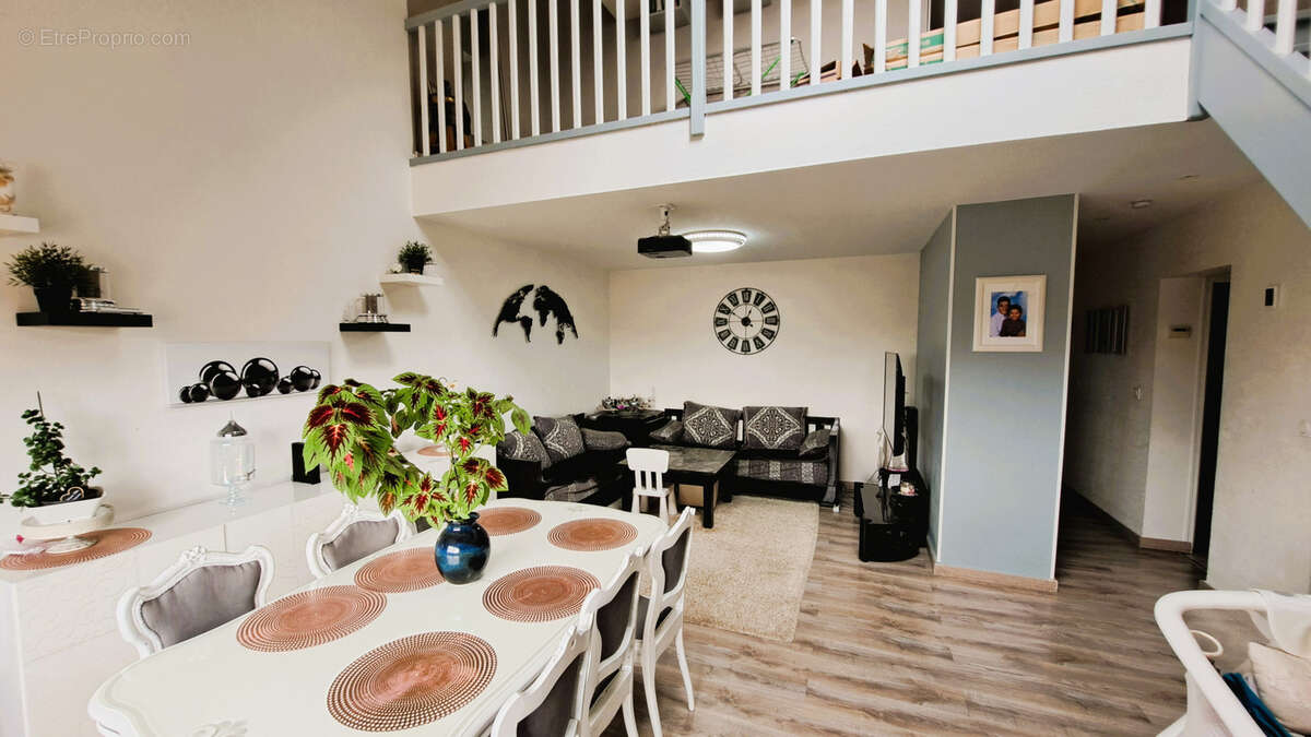 Appartement à SAINT-VALERIEN