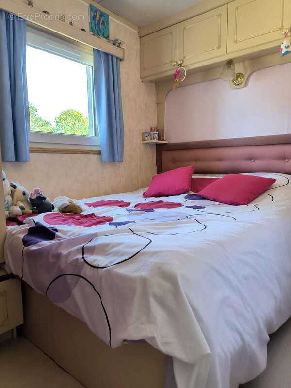 Maison 84 m² à Port-En-Bessin-Huppain  - photo 9