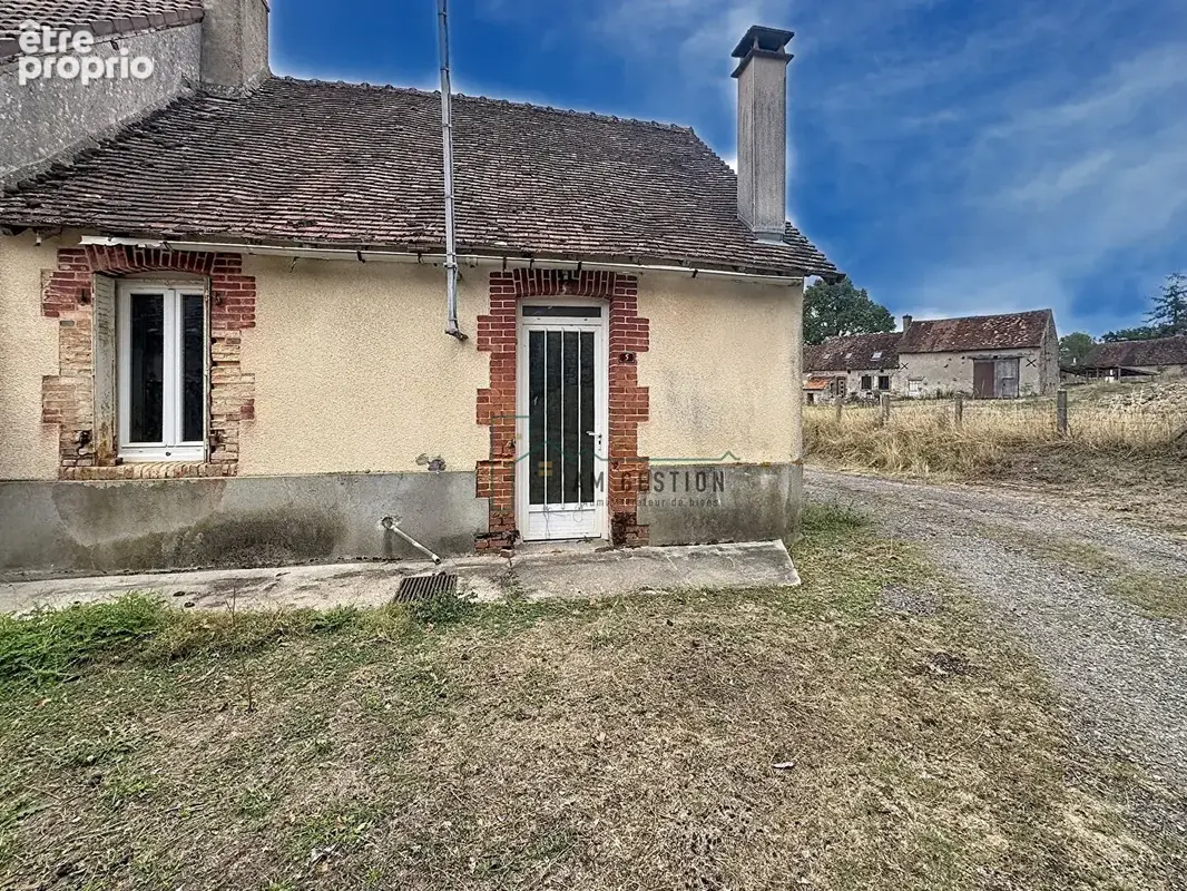 Maison à LUSSAC-LES-EGLISES