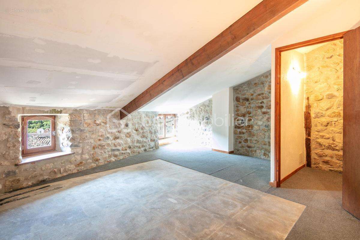 Maison de village - photo 11