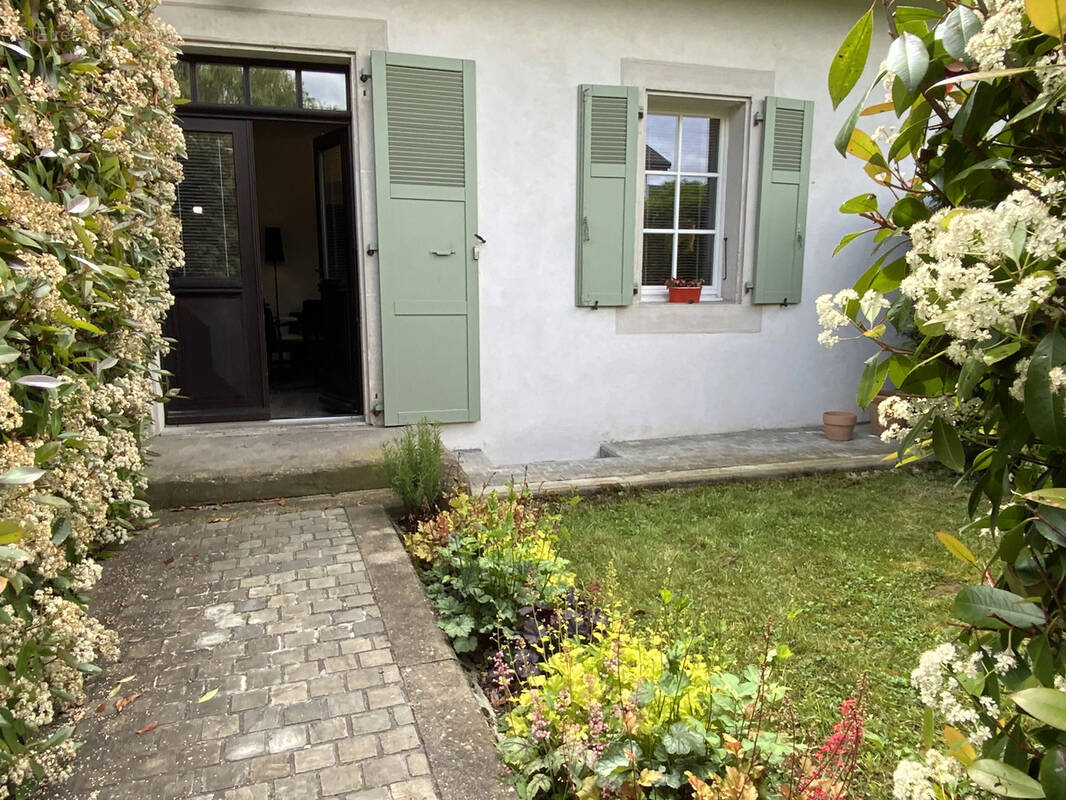 Appartement à CHENS-SUR-LEMAN