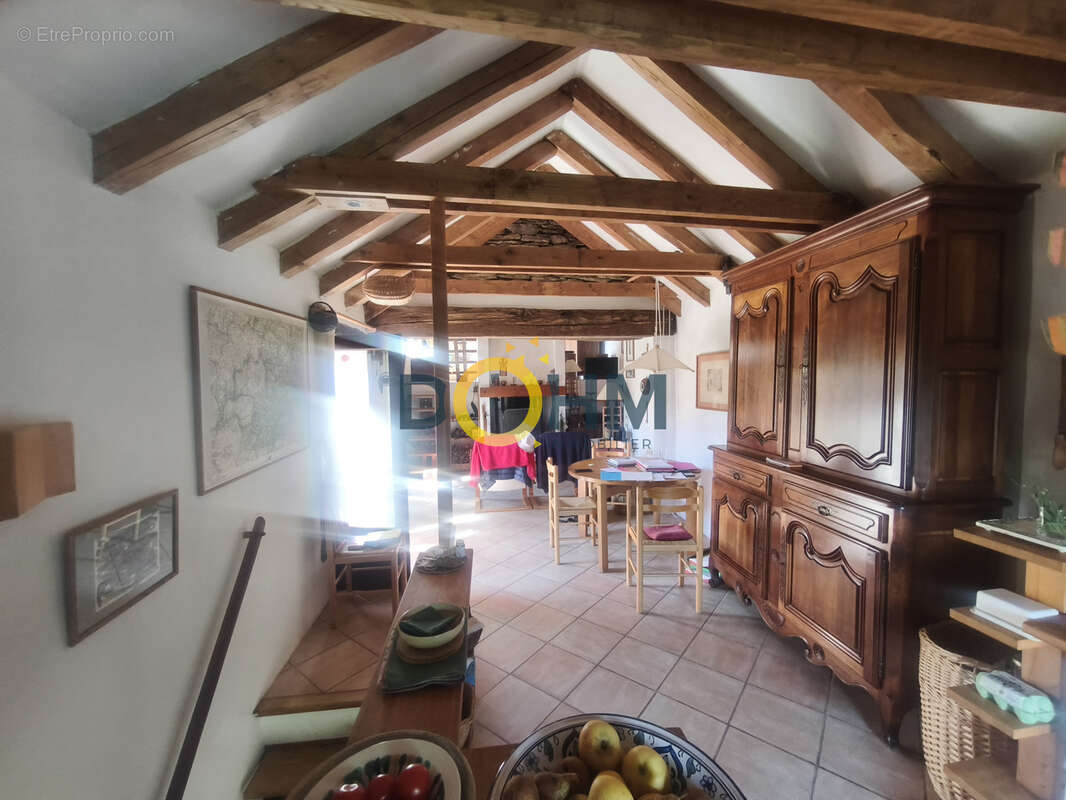 Maison à LE COLLET-DE-DEZE