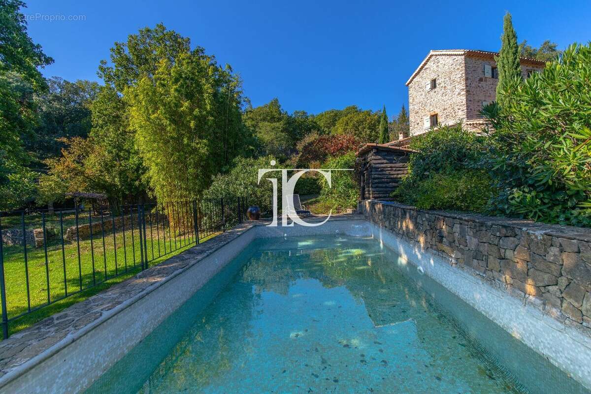 Maison à SAINT-AMBROIX