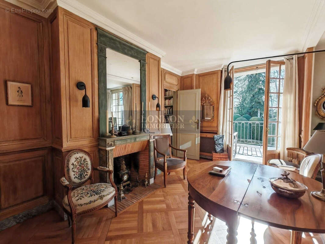 Appartement à VERSAILLES
