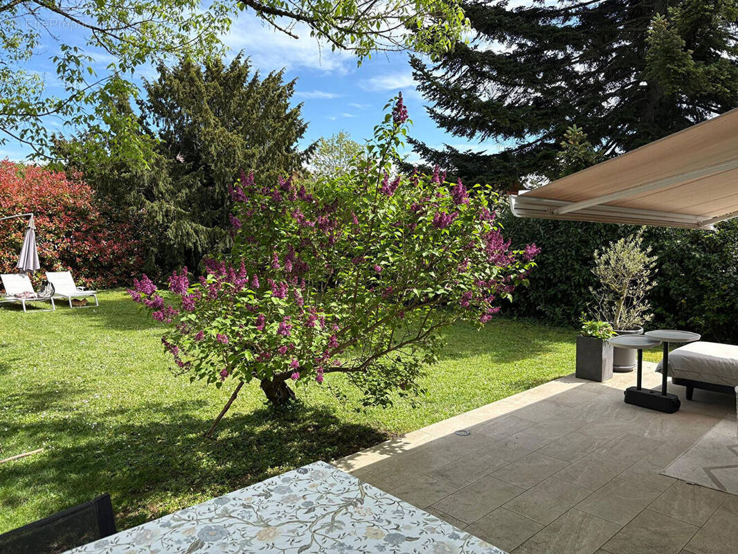 Maison à DIVONNE-LES-BAINS