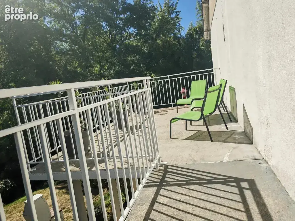 Maison des années 70 - terrasses et 1500m2 de terrain en partie boisé- - photo 8