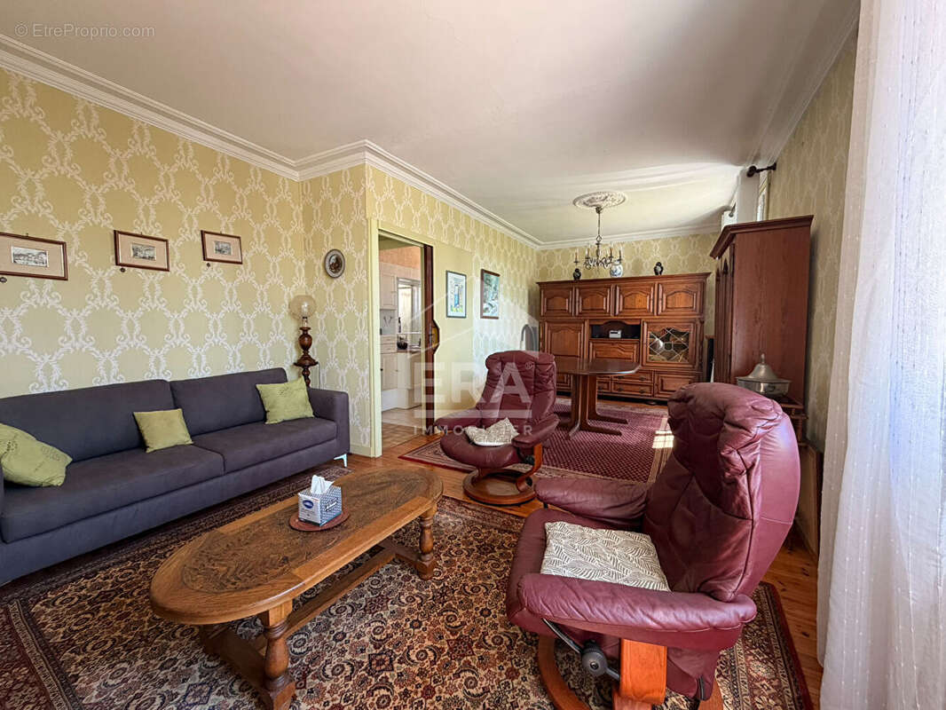 À vendre Maison de caractère 4 pièces de 106 m² avec jardin à Lagord Vendôme - photo 5