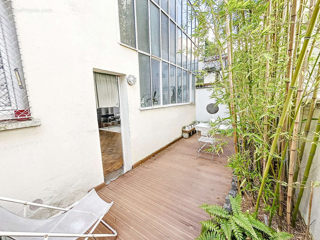 Appartement à PARIS-14E