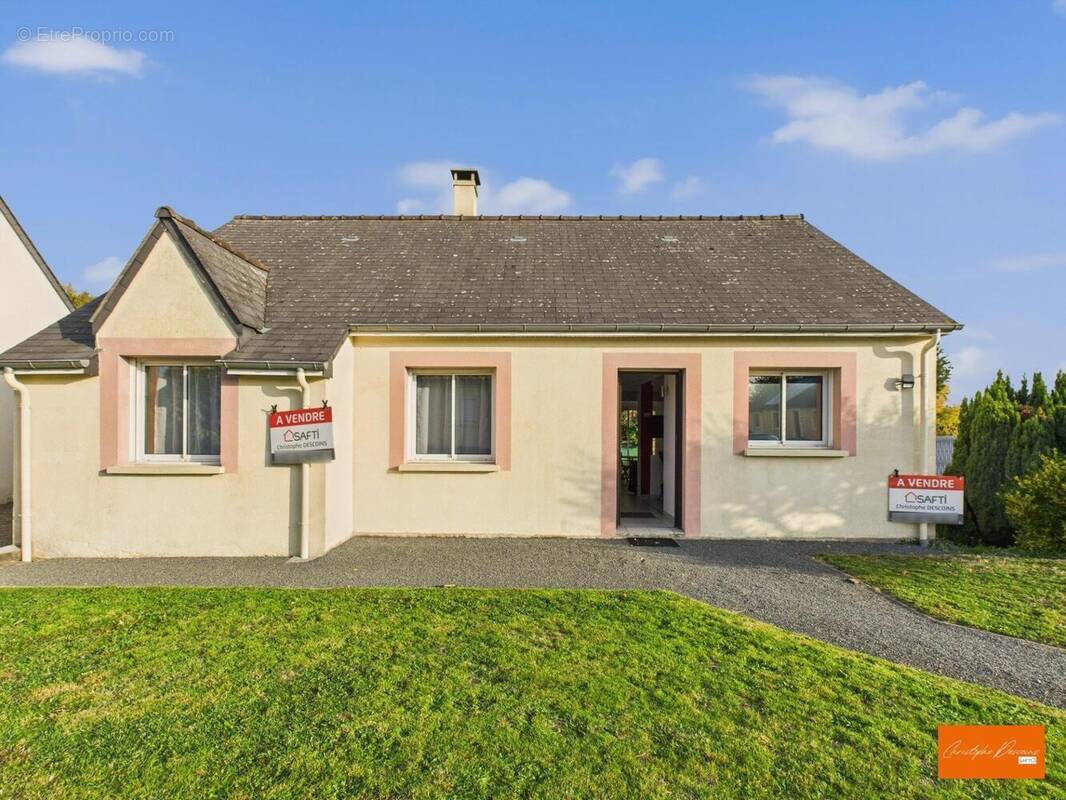 Photo 1 - Maison à SAINT-GEORGES-BUTTAVENT