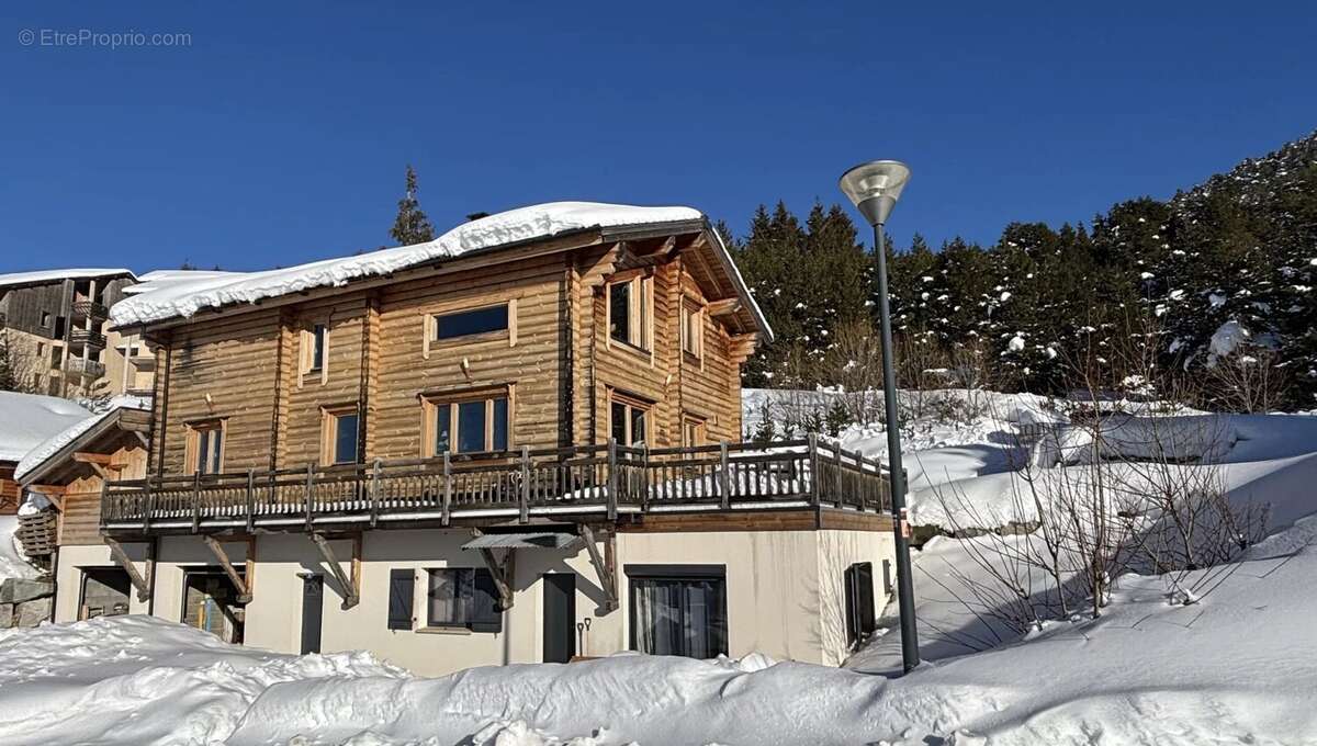 Maison à EYNE