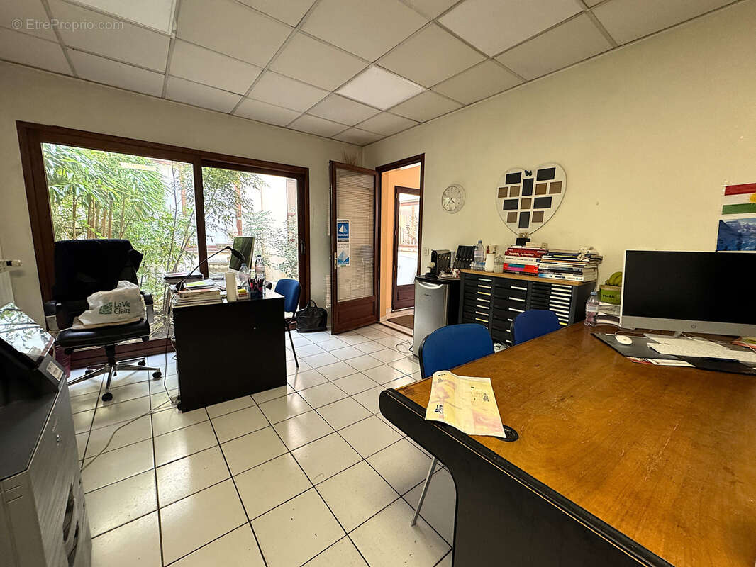 Immeuble de 9 bureaux, potentiel 4500 € par mois, situé idéalement face à la Mairie d'Aulnay-sous-Bois et proc - photo 14