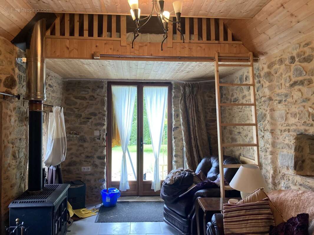 Maison à LADIGNAC-LE-LONG